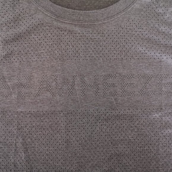 NWT LULULEMON SEAWHEEZE Grey LTWT Swiftly Breathe Crop Tank Top Size 10, 12 - Picture 7 of 10